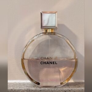 CHANEL Chance Eau Tendre with Pink Hue